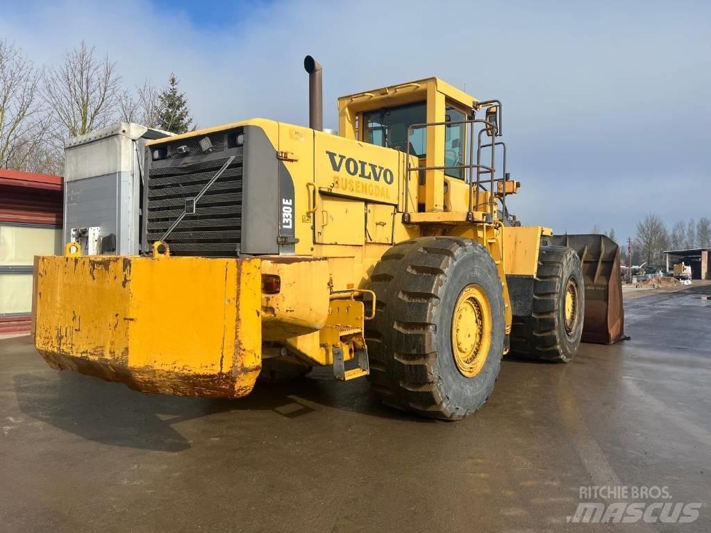 Volvo L 330 E 輪胎式裝載機