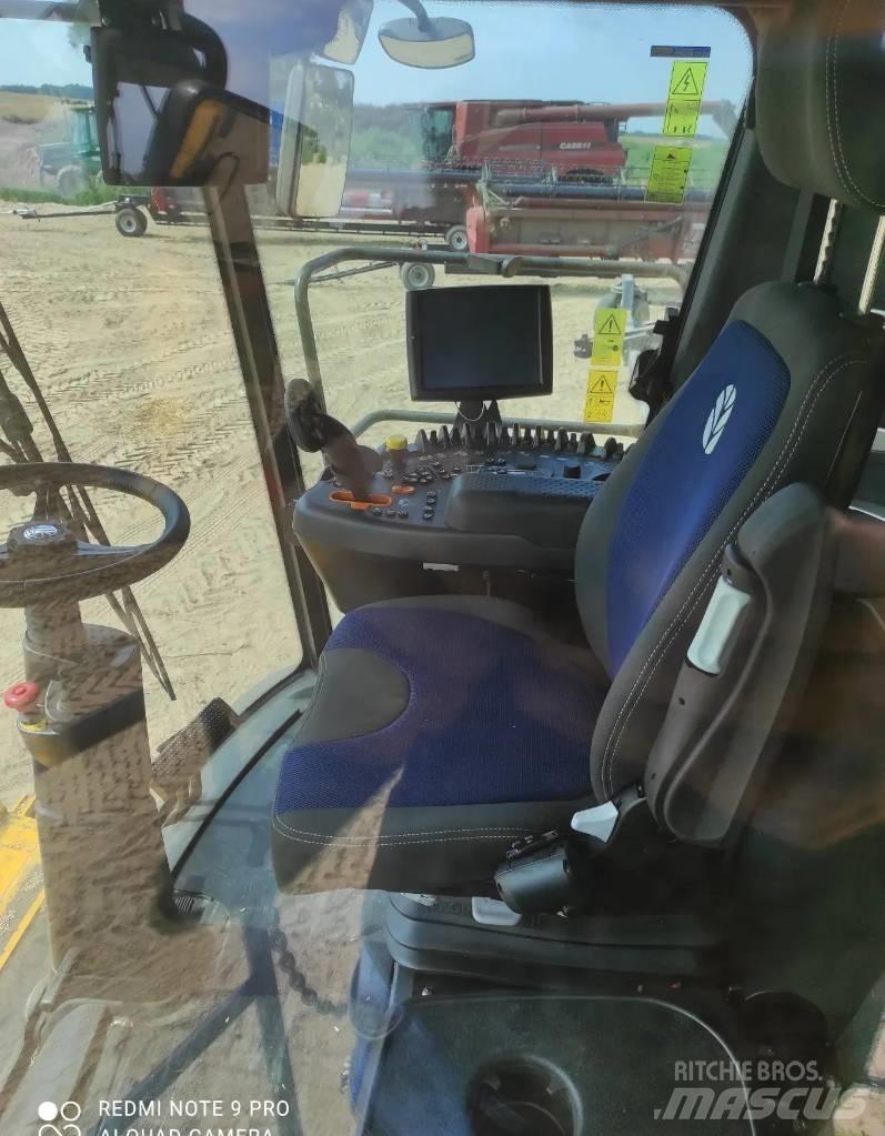 New Holland CR 8.90 聯合收穫機