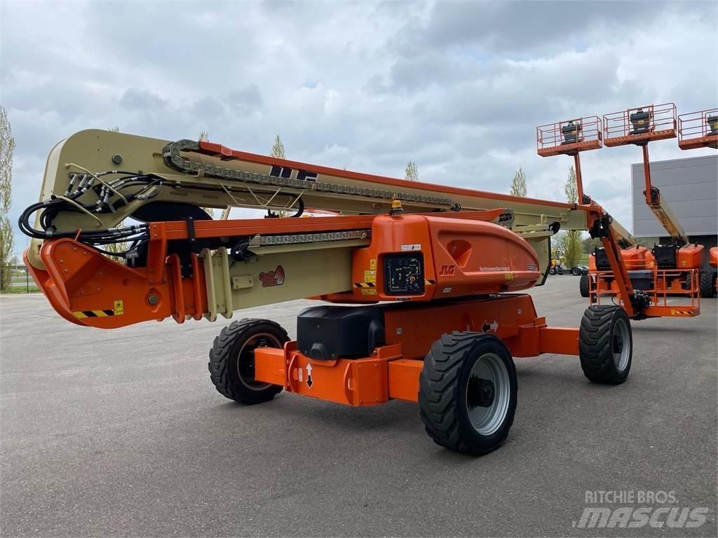 JLG 1250AJP 曲臂高空作業車