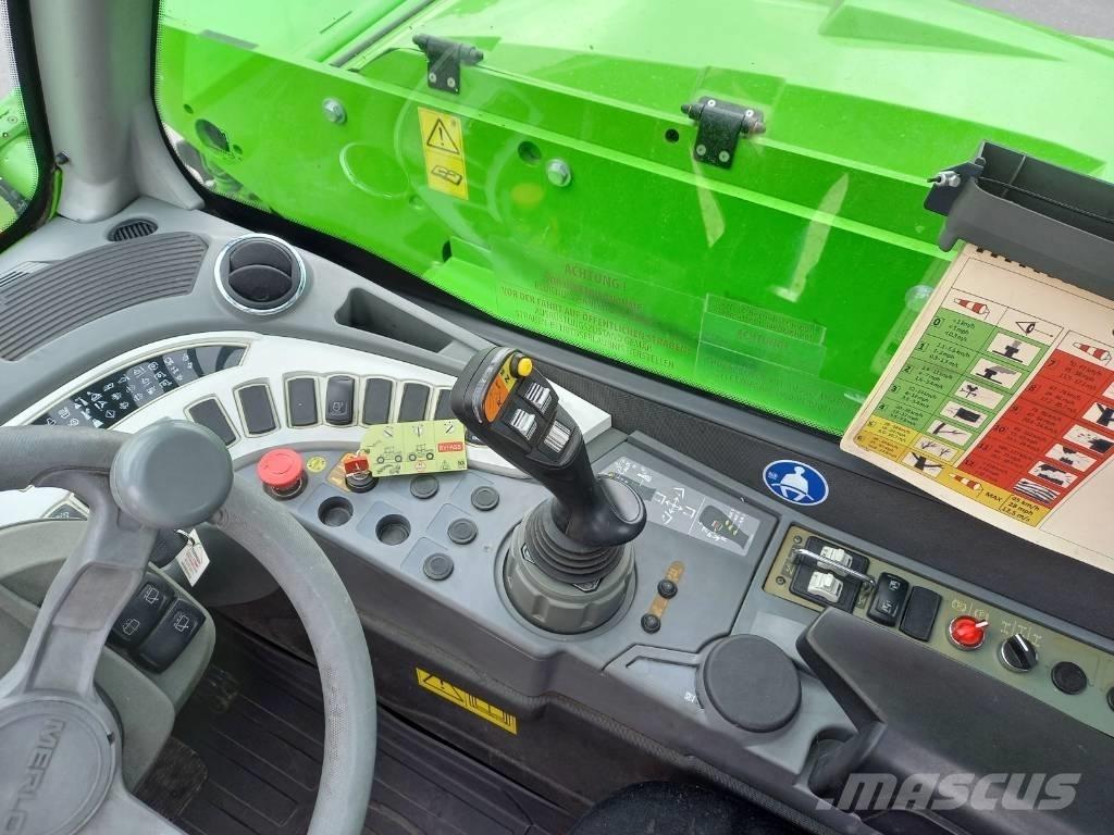 Merlo P 40.17 伸縮臂操作車