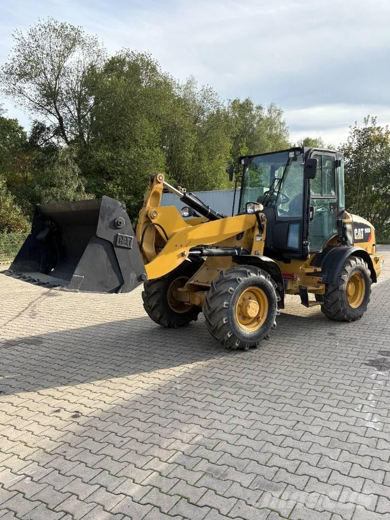 CAT 908M 輪胎式裝載機