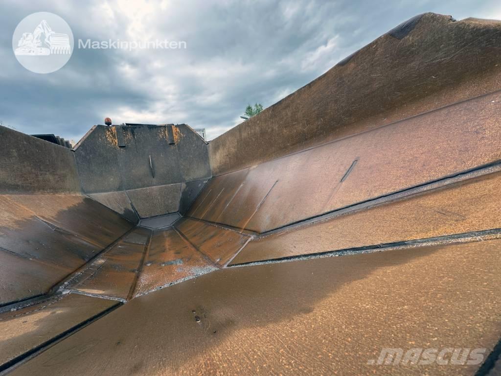 Moxy MT 25 鉸接式起吊車