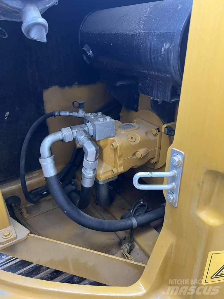 CAT 307 小型挖土機/掘鑿機<7t(小型挖掘機)