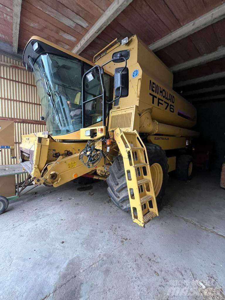 New Holland TF 76 聯合收穫機