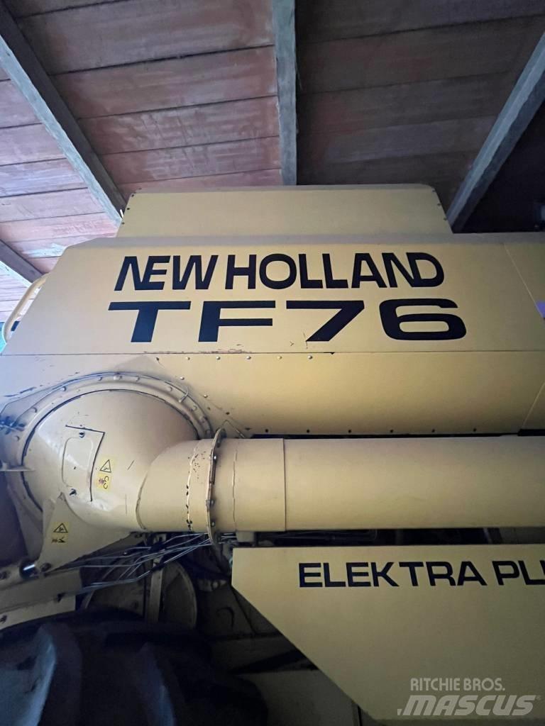 New Holland TF 76 聯合收穫機