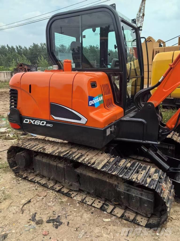 Doosan DX 60 履帶式 挖土機/掘鑿機/挖掘機