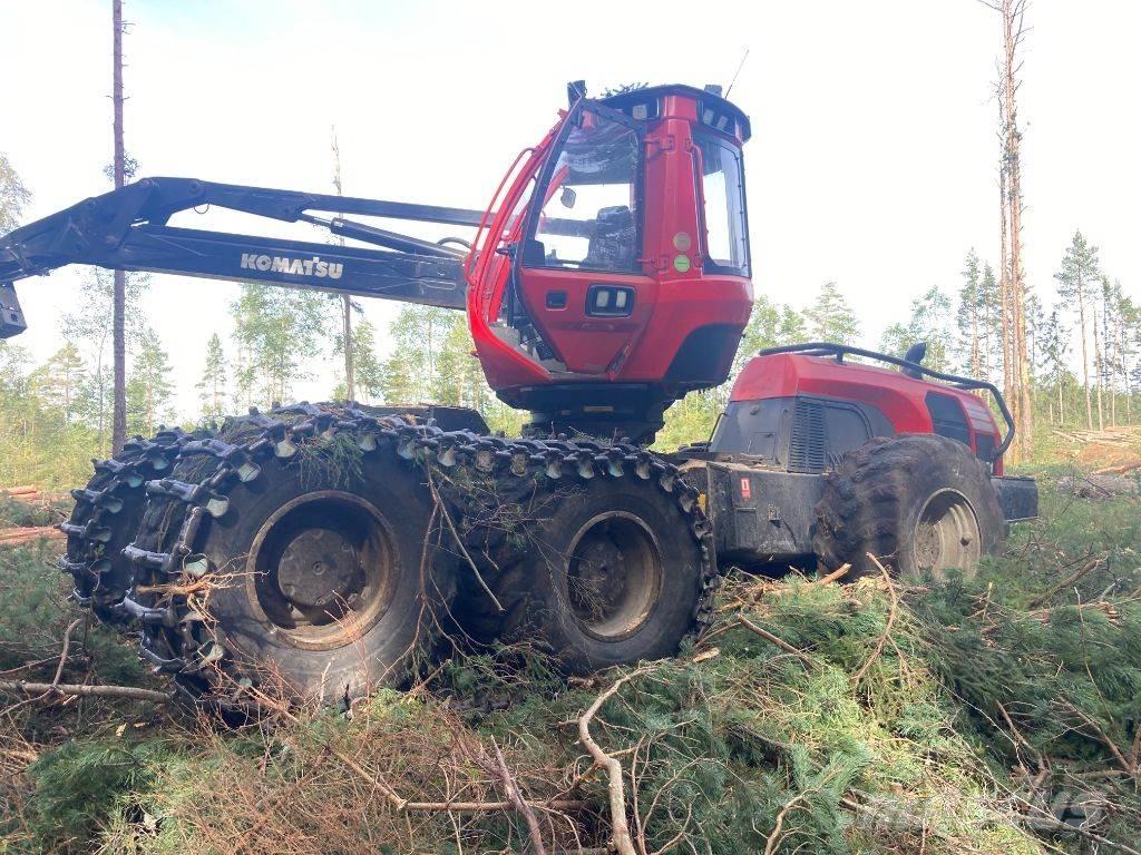 Komatsu 951 收穫機