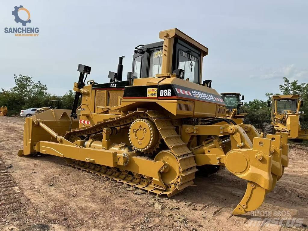 CAT D8R 履帶推土機