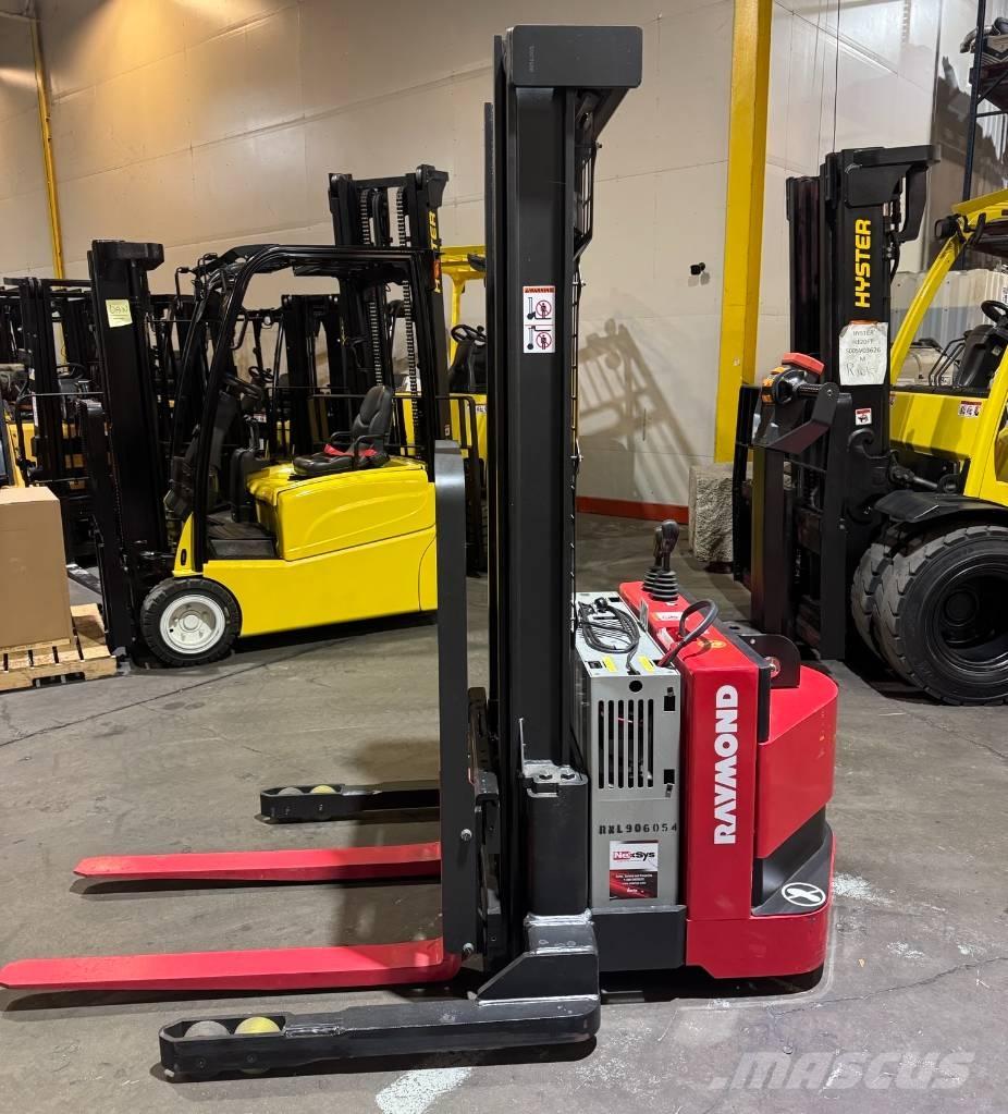 Raymond RSS40 自走式堆積機