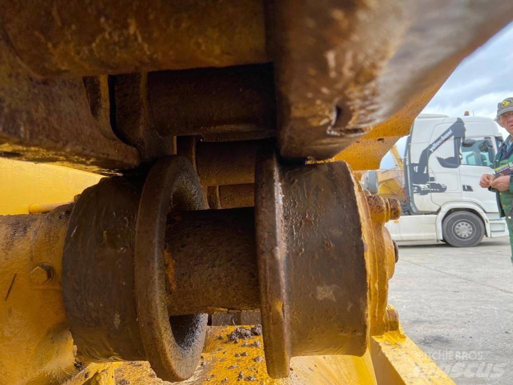 CAT D 8 履帶推土機