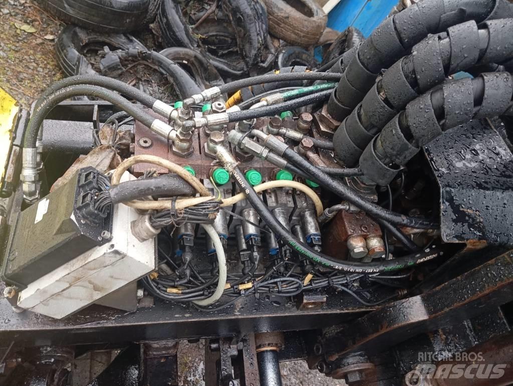 Hyundai 220 HXNLC 挖土機/掘鑿機/挖掘機