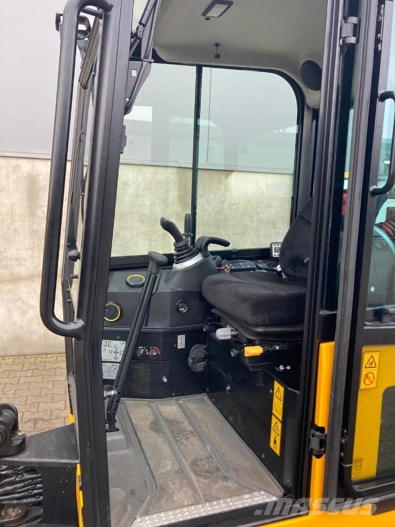 JCB 19 C-1 小型挖土機/掘鑿機<7t(小型挖掘機)