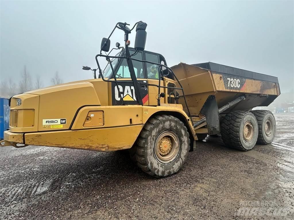 CAT 730 C 鉸接式起吊車