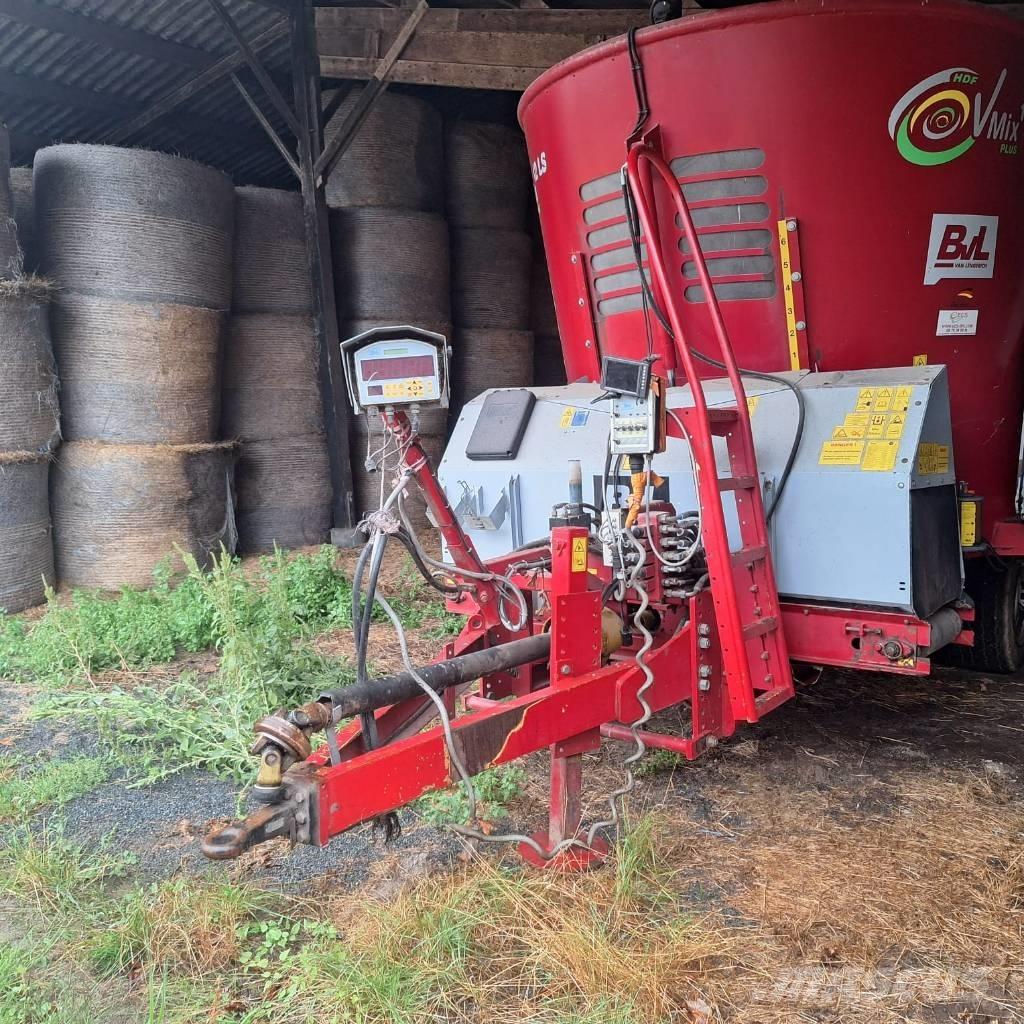 BvL V MIS 12 LS 混合餵料機