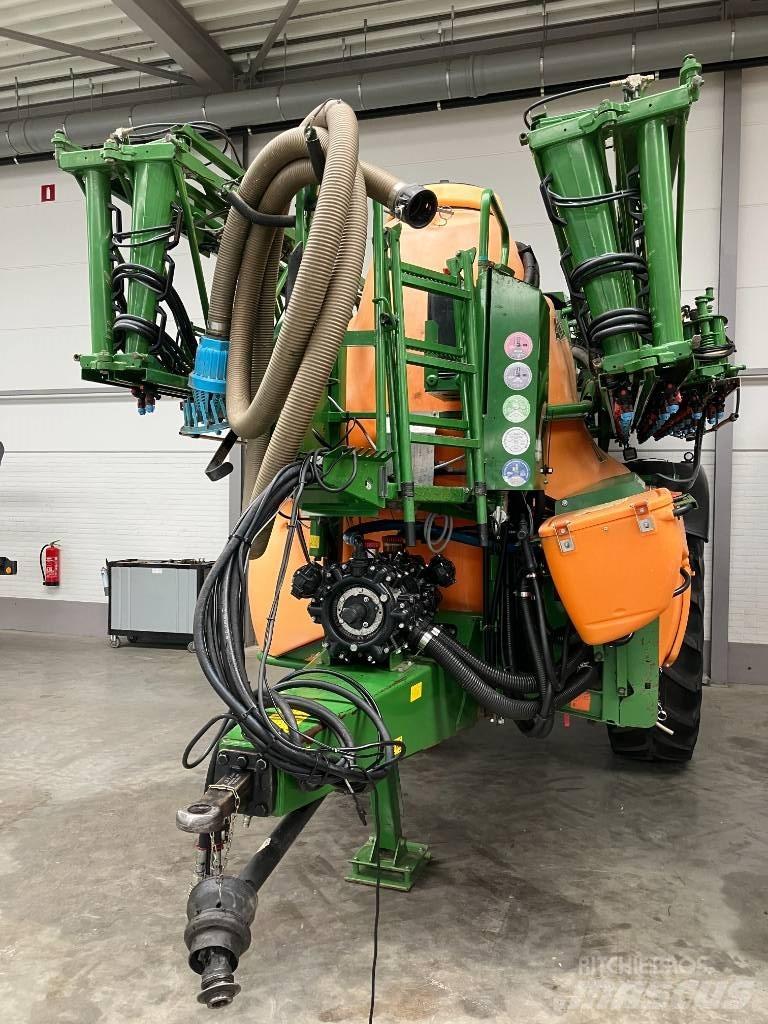 Amazone UX 5200 牽引式噴霧機