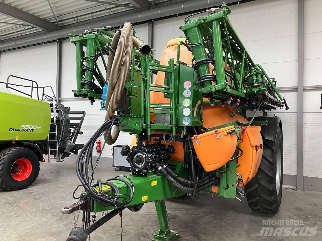 Amazone UX 5200 牽引式噴霧機