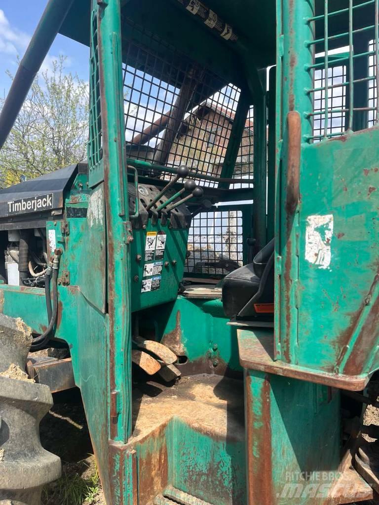 Timberjack 240A 集材機
