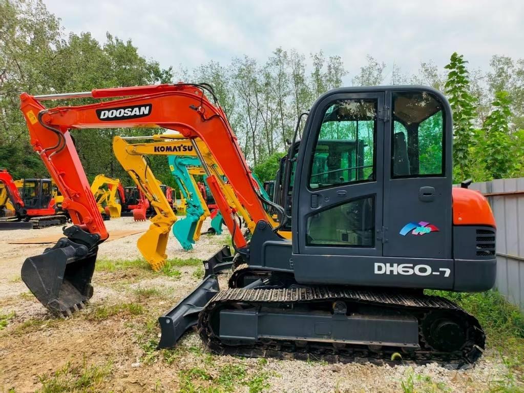 Doosan DH 60-7 小型挖土機/掘鑿機<7t(小型挖掘機)