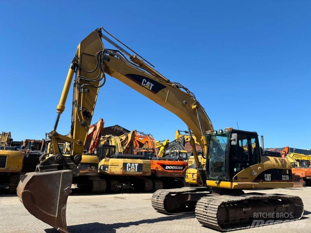 CAT 323 D L 履帶式 挖土機/掘鑿機/挖掘機