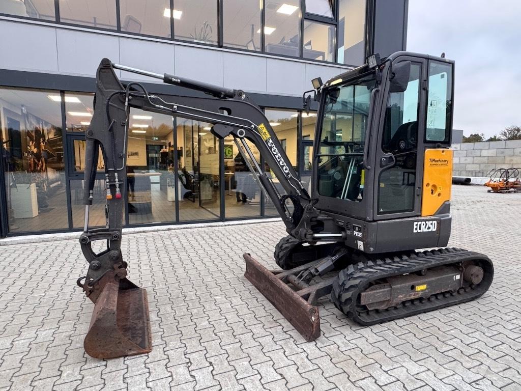 Volvo ECR 25 D 小型挖土機/掘鑿機<7t(小型挖掘機)