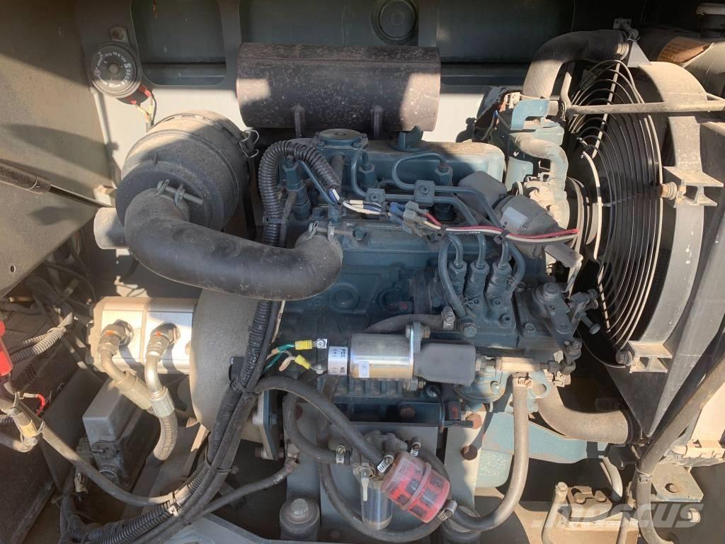 SkyJack SJ 6832 RT 剪式升降機