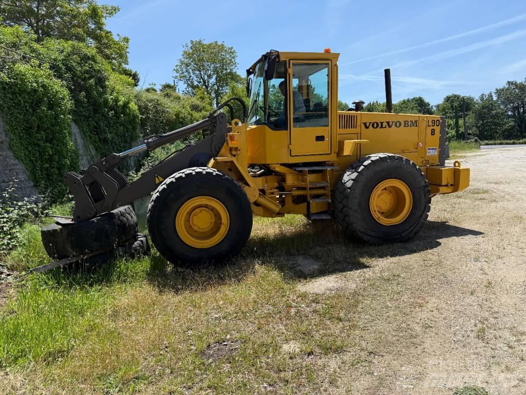 Volvo L90B 輪胎式裝載機