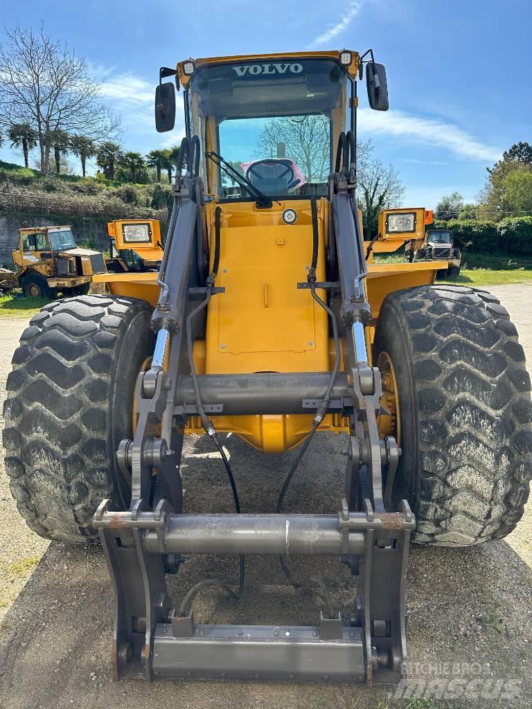 Volvo L90B 輪胎式裝載機