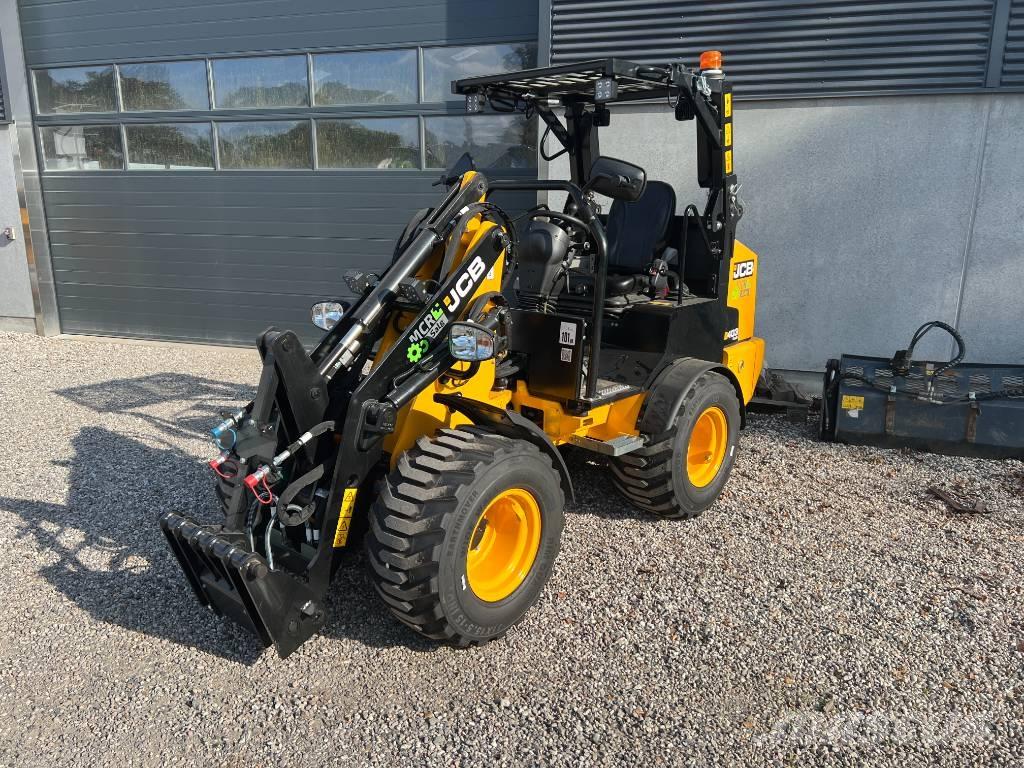 JCB 403 Plus 小型裝載機