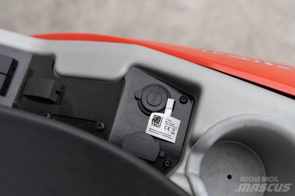 Manitou MLA 3-25HC 小型裝載機