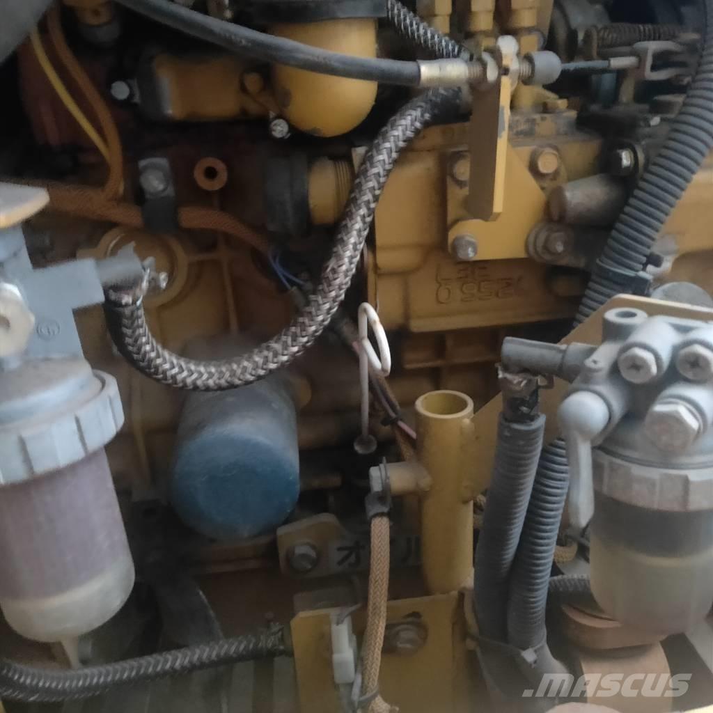 CAT 302CR 小型挖土機/掘鑿機<7t(小型挖掘機)