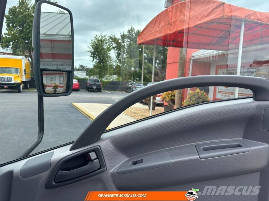 Isuzu NQR 貨箱式卡車