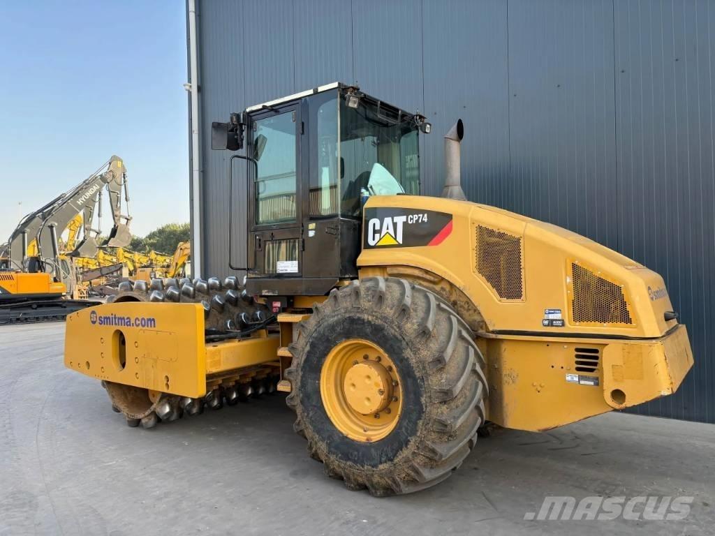CAT CP74 單輪滾壓機