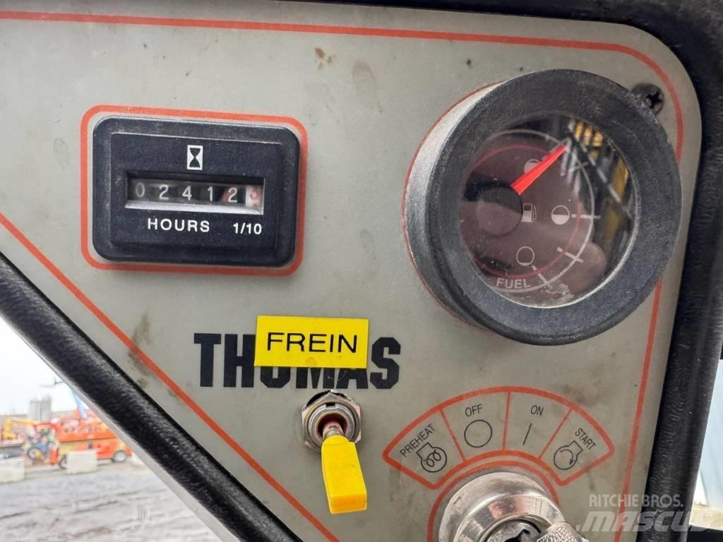 Thomas T137 滑移轉向裝載機