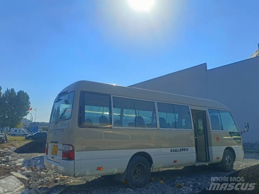 Toyota Coaster Bus 迷你巴士