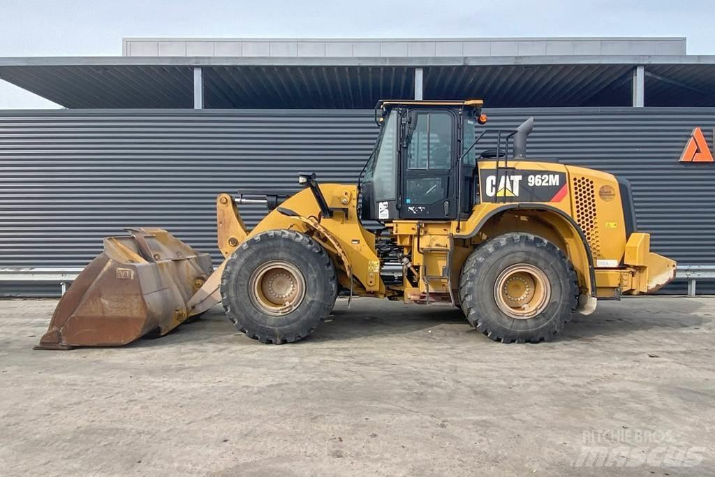 CAT 962M 輪胎式裝載機
