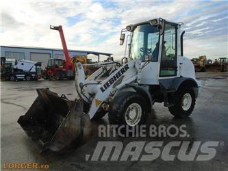 Liebherr L 506 輪胎式裝載機