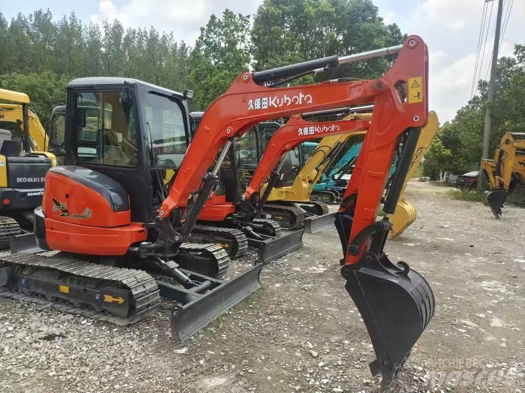 Kubota U 35 小型挖土機/掘鑿機<7t(小型挖掘機)