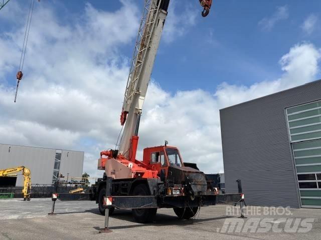 Tadano TR 300 EX 越野起重機