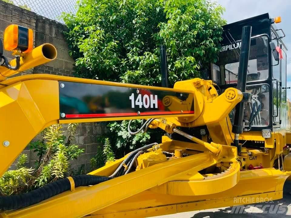 CAT 140h 平土機