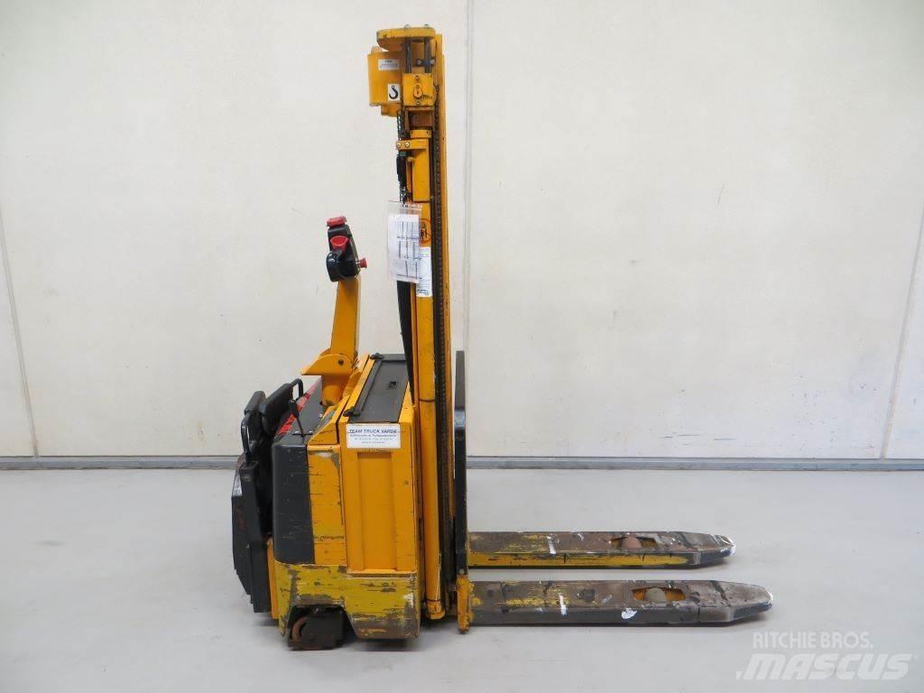Samag ELT10 自走式堆積機