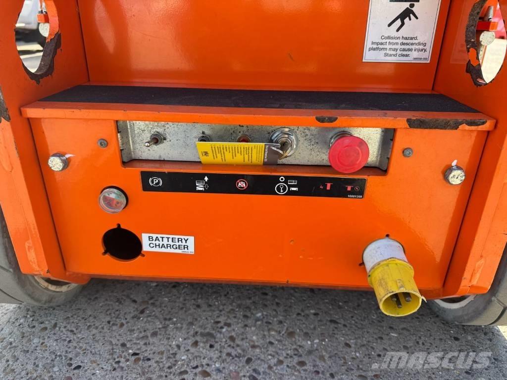 Snorkel TM 16E 垂直升降工作台