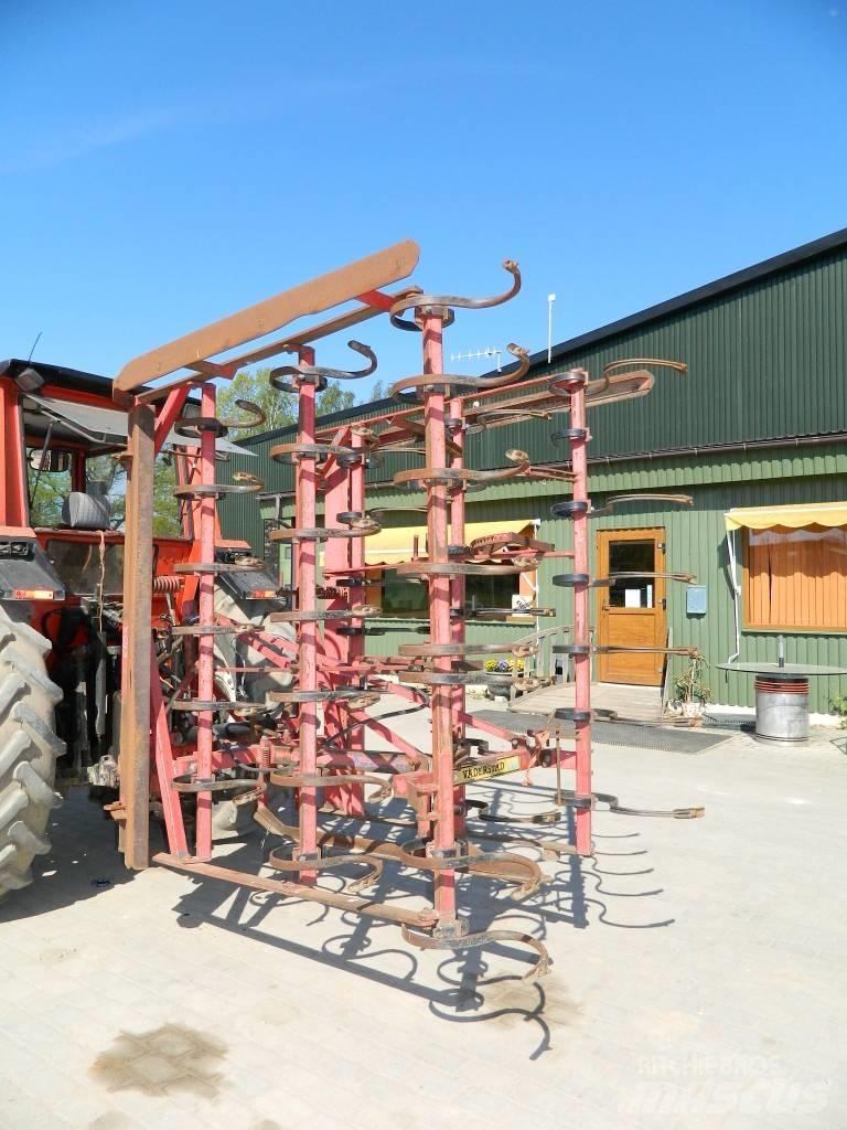 Väderstad 4100 中耕管理機