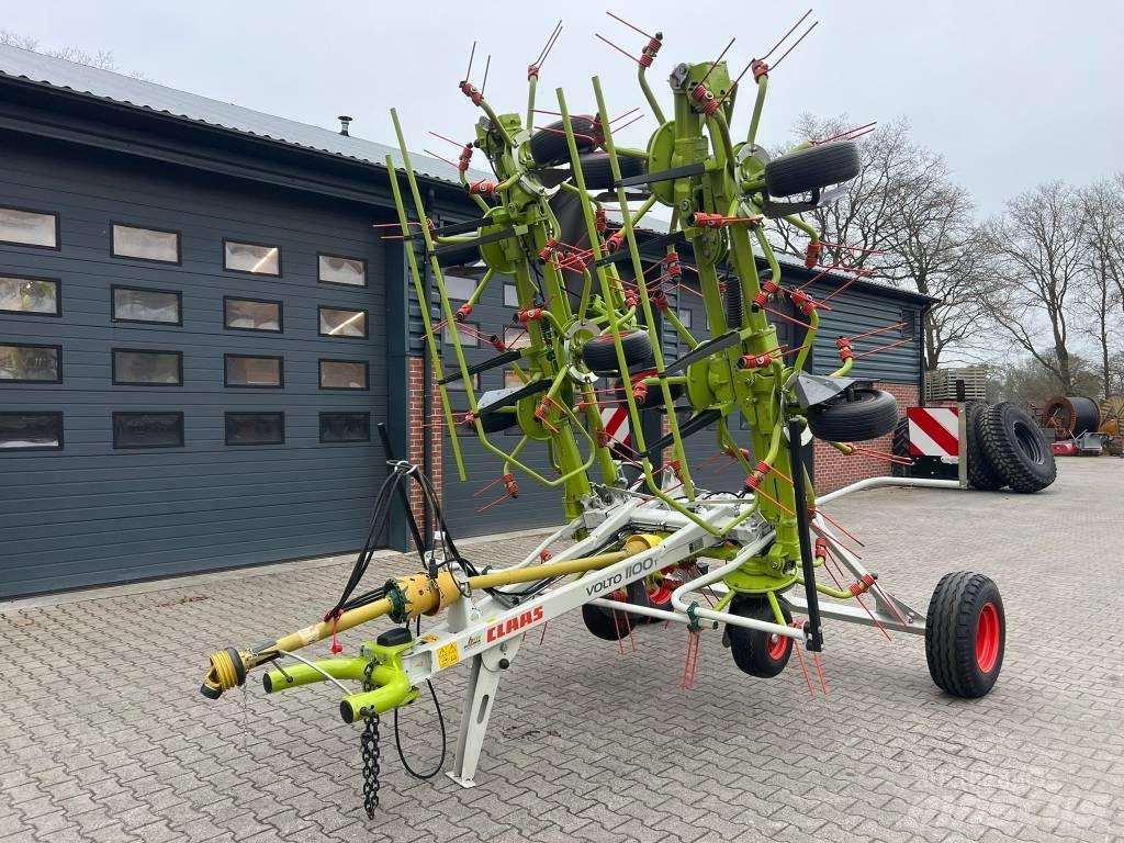 CLAAS Volto 1100 T 耙與翻草機