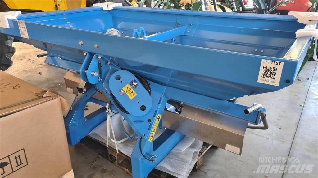 Lemken SPICA 8/900 礦物撒布機
