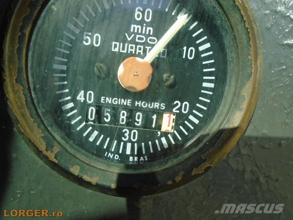 New Holland RG 200B 平土機