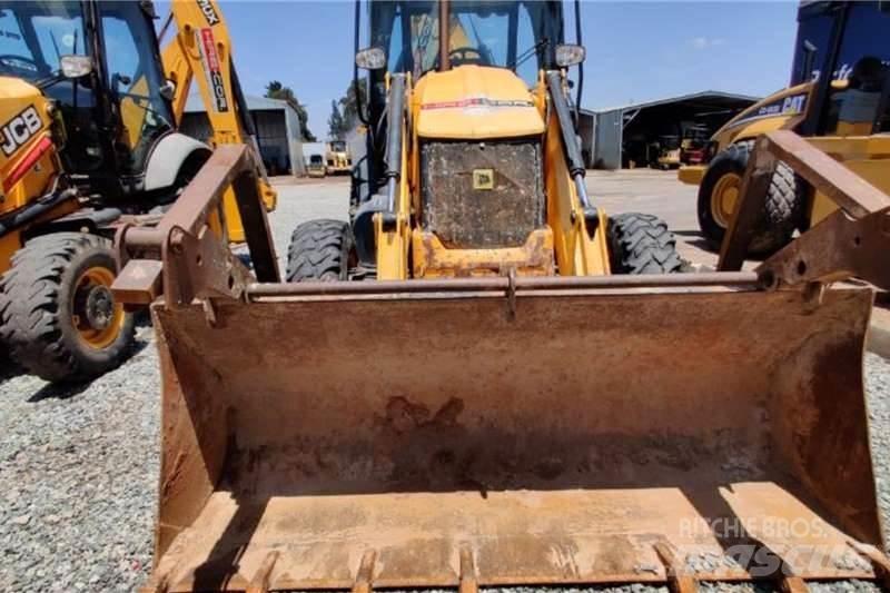 JCB 3CX 4X4 反鏟裝載機