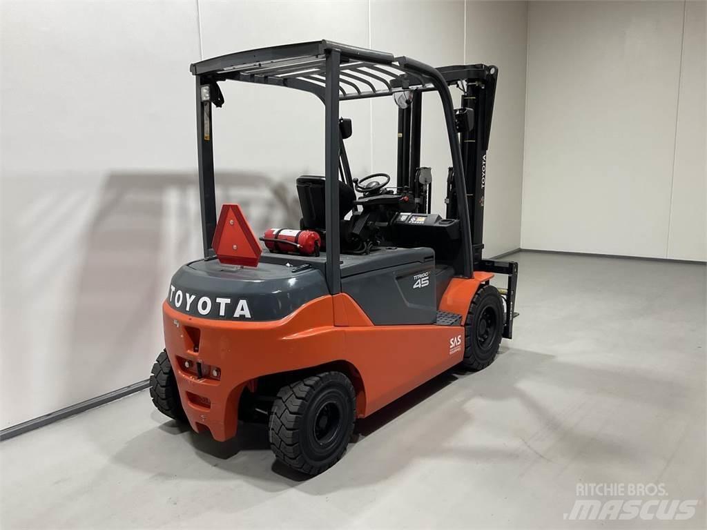 Toyota 8FBMT45 電動堆高機