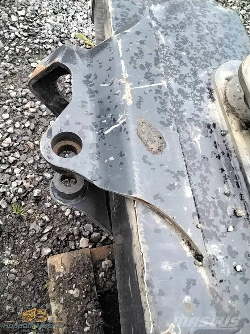 Komatsu 165 運送起重機