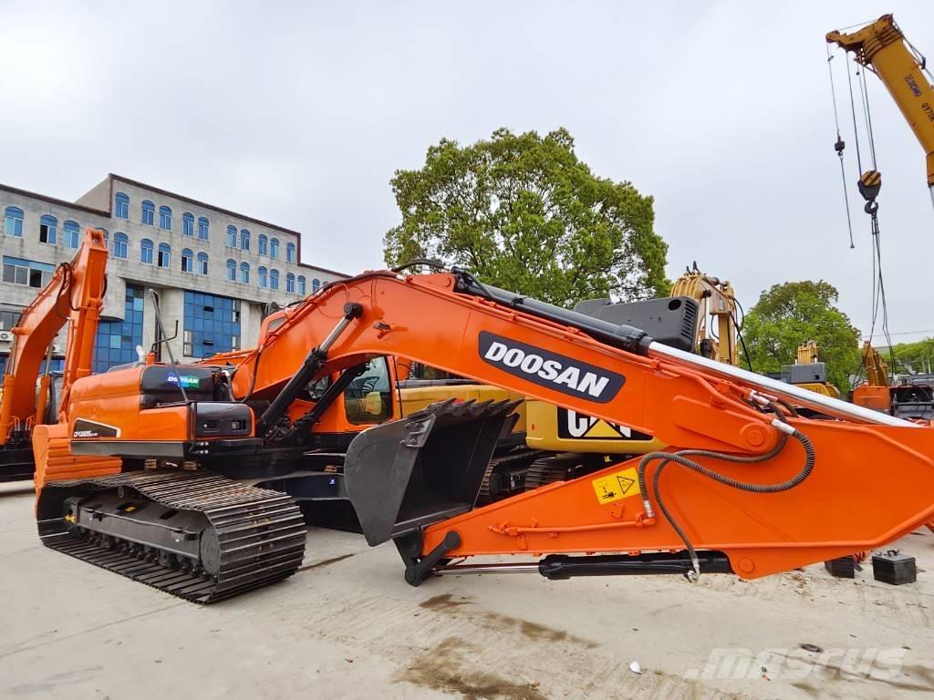 Doosan DX 225 LC 履帶式 挖土機/掘鑿機/挖掘機