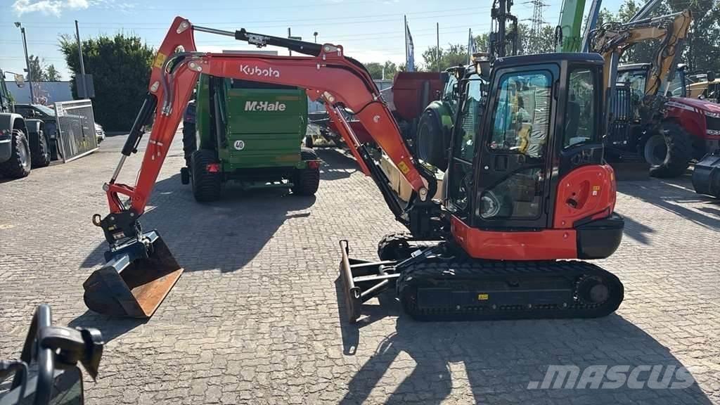 Kubota KX042-4 小型挖土機/掘鑿機<7t(小型挖掘機)